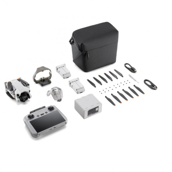 Квадрокоптер DJI Mini 4 Pro Fly More Combo Plus с пультом DJI RC2 в Кирове