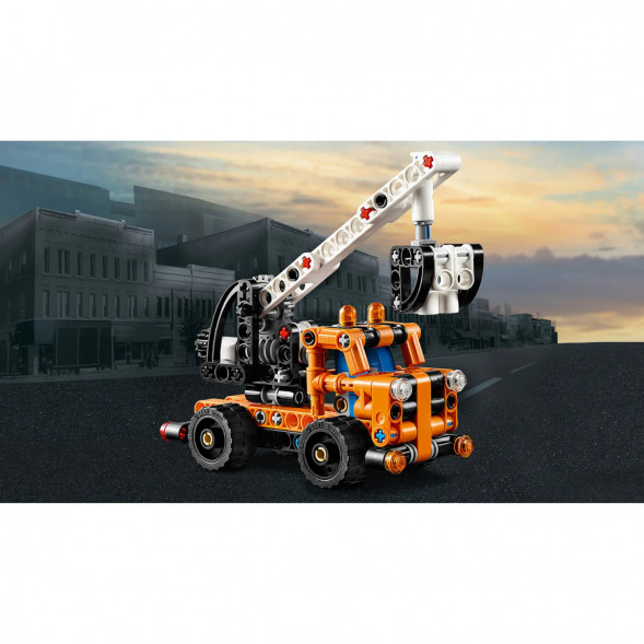 Конструктор LEGO Technic 42088 Ремонтный автокран в Кирове