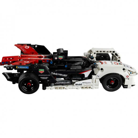 Конструктор LEGO Technic 42137 Formula E Porsche 99X Electric в Кирове