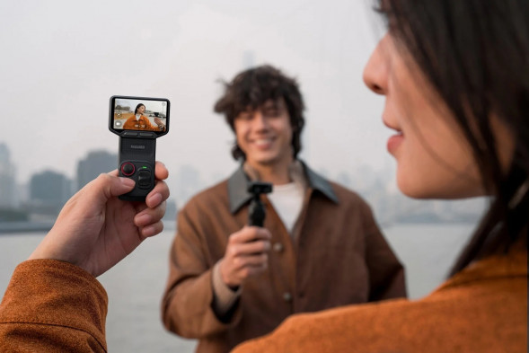 Экшн-камера Insta360 Luna Ultra Standard Combo, Cosmic Black в Кирове