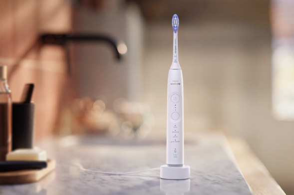 Электрическая зубная щетка Philips Sonicare Series 7100 HX7420/01 (белая) в Кирове