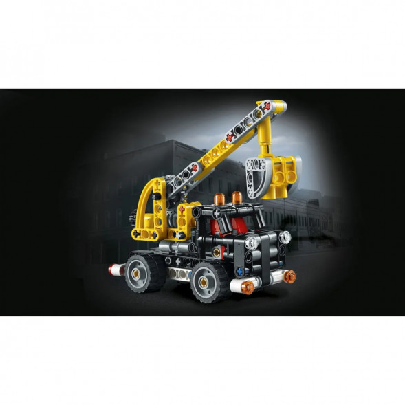 Конструктор LEGO Technic 42031 Ремонтный автокран в Кирове