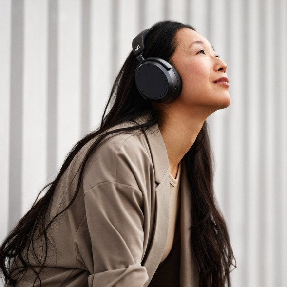 Беспроводные наушники Sennheiser Momentum 4 Wireless, Black в Кирове