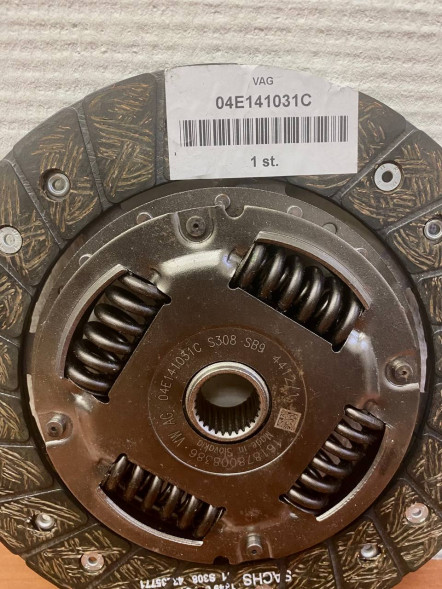Ведомый диск сцепления VAG 04E141031C в Кирове